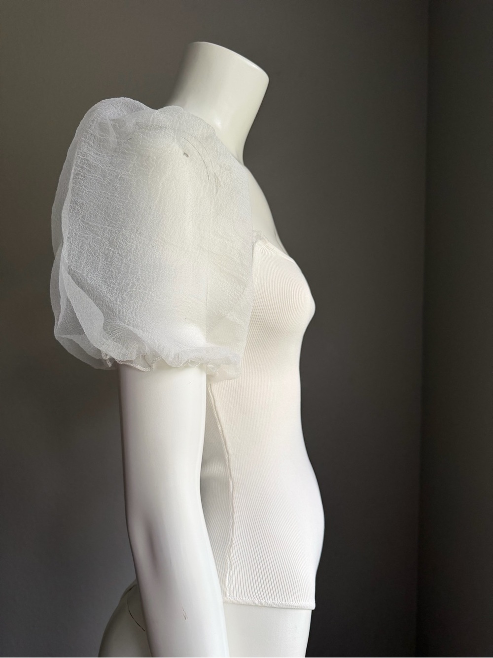 ASTR The Label Darling Ivory Sheer Puff Sleeve Bodysuit Small Coquette - Picture 4 of 10